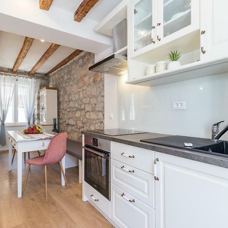 Deluxe Apartment Mimi Rovinj Exterior foto